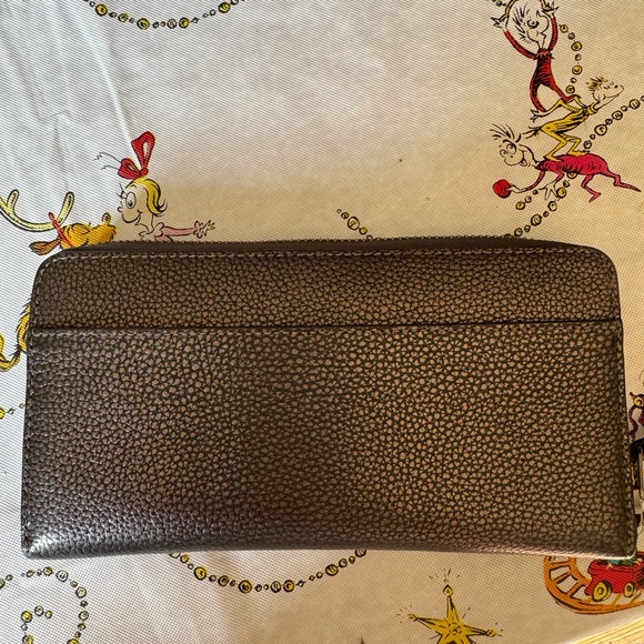 Coach handbag and matching wallet!! 🤩 - Picture 9 of 10